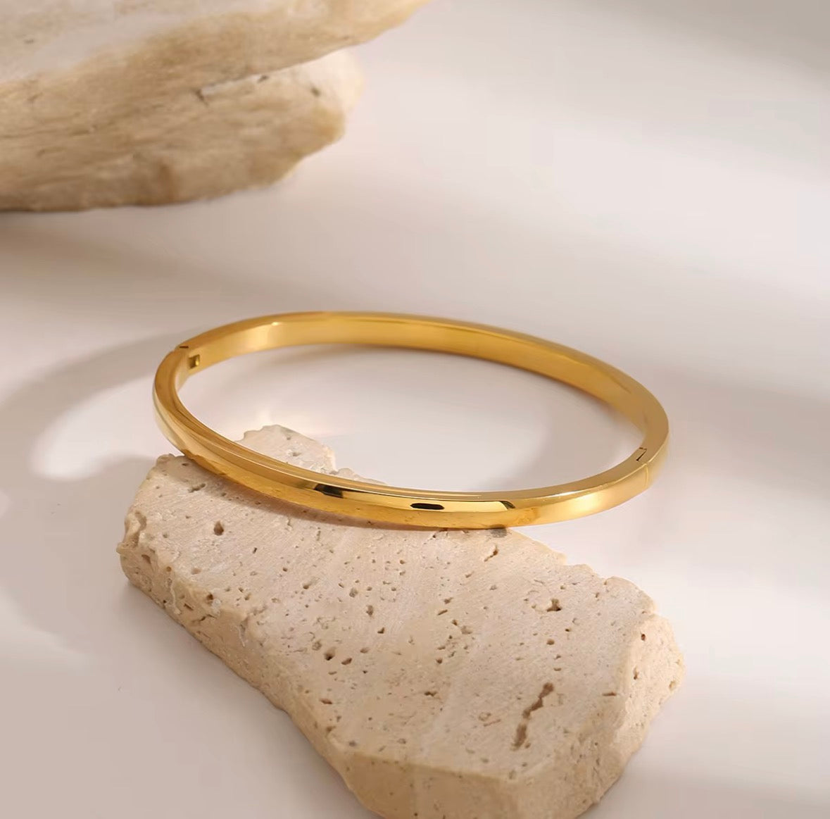 Ellie Bangle
